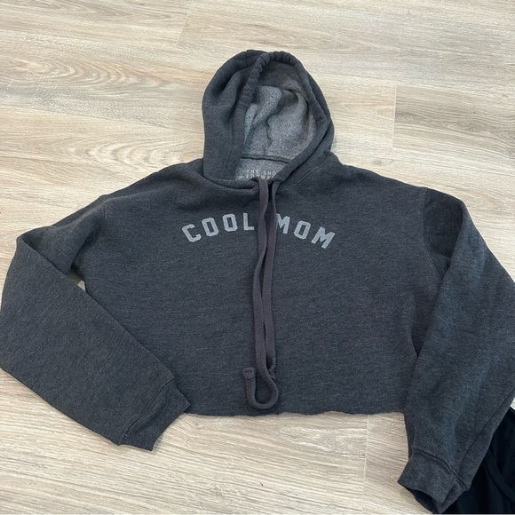 Cool Mom AF sweatshirt & tank top bundle - Picture 2 of 12